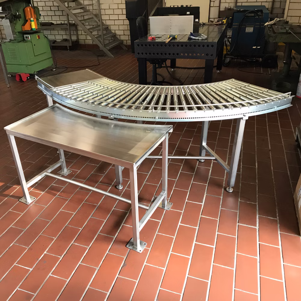 Förderband in hygienischer Produktionsumgebung